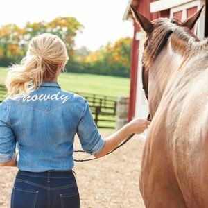 Draper James “Howdy” Chambray Button Down - Sz 0